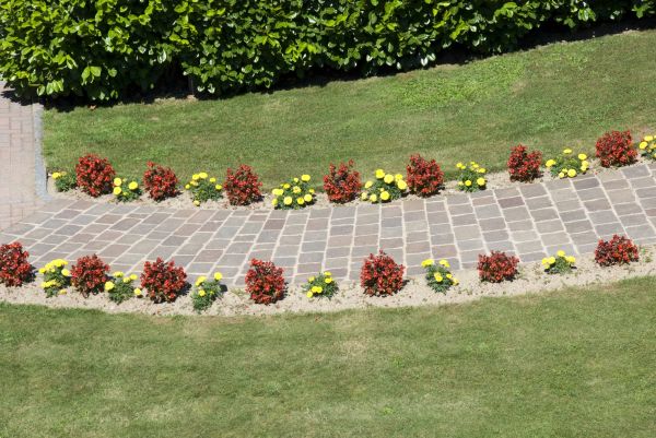Cost of Garden Paving in Northville